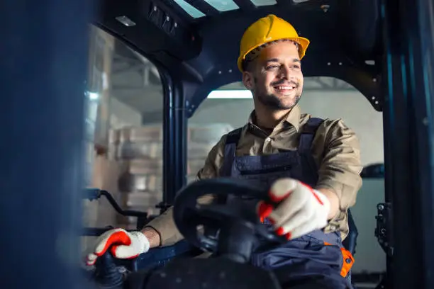 Conducteur d'Engin depuis la Roumanie